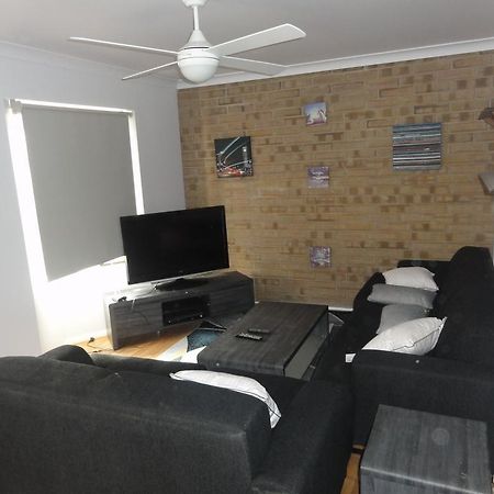 Prime Location & Spacious أدليد المظهر الخارجي الصورة