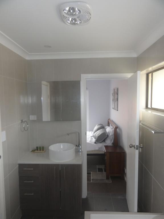 Prime Location & Spacious أدليد المظهر الخارجي الصورة