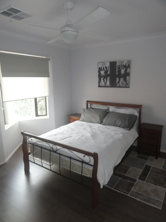 Prime Location & Spacious أدليد المظهر الخارجي الصورة